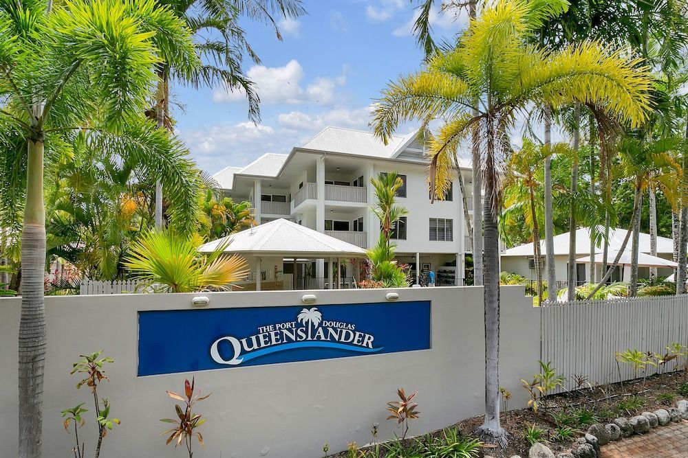 Seascape Holidays at The Queenslander 1