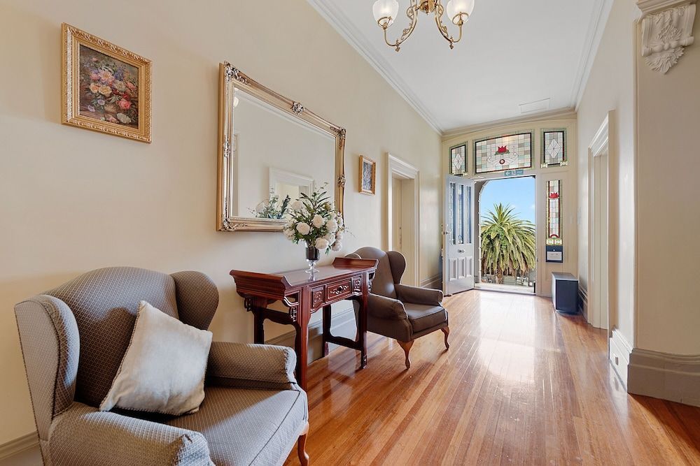 Waratah On York 1