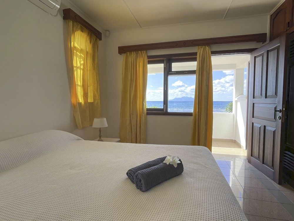 Ocean View Villa - Beauvallon Villas 1