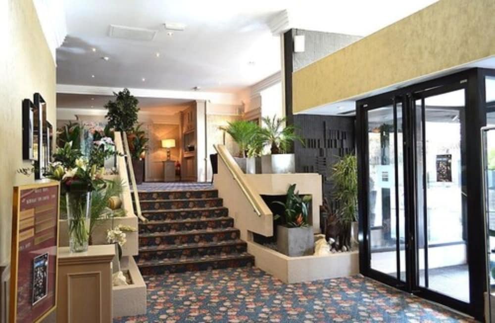 The Bruce Hotel 2
