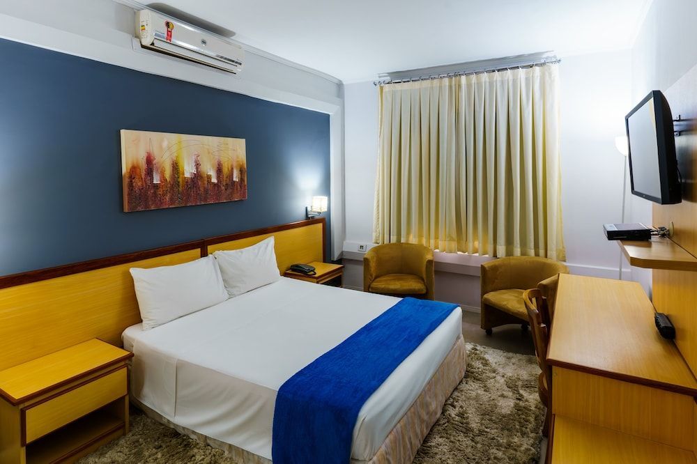 Hotel Augusta Boulevard 1
