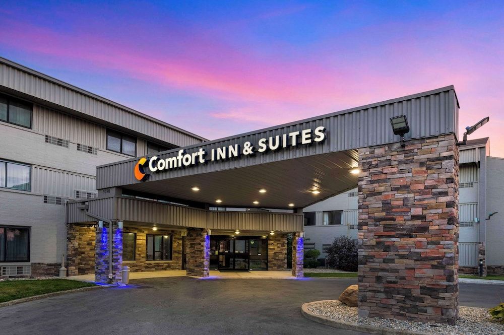 Comfort Inn & Suites Indianapolis Northwest - College Park 1