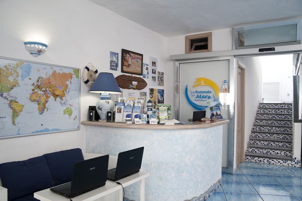 Residence Hotel La Rotonda Sul Mare 2