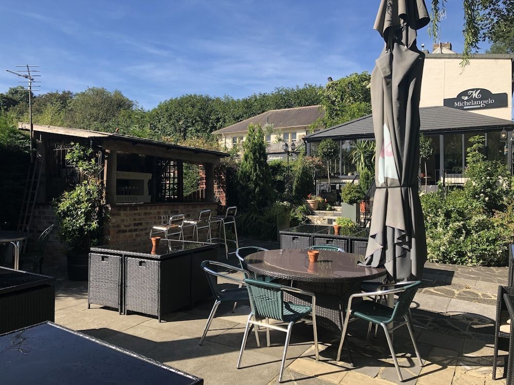 Michelangelos - Rooms, Restaurant & Bar 1