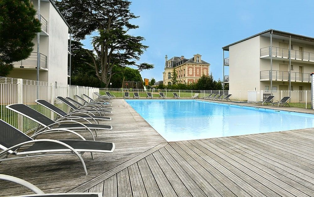 Vacancéole - Le Domaine du Château - La Rochelle / Île de Ré 1