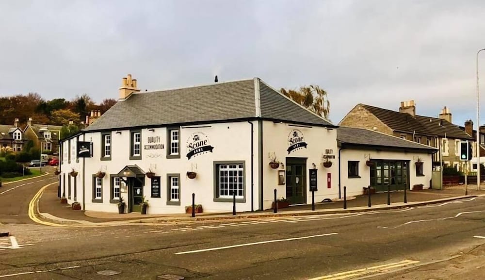 Scone Arms Hotel 1