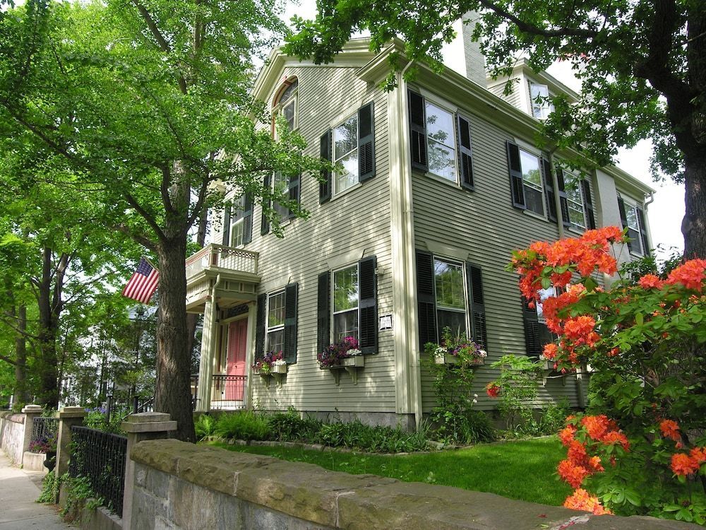 Delano Homestead Bed and Breakfast 1