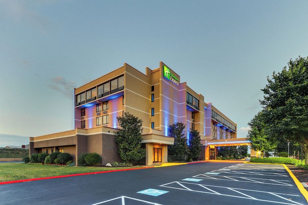 Holiday Inn Express ABERDEEN-CHESAPEAKE HOUSE by IHG 1