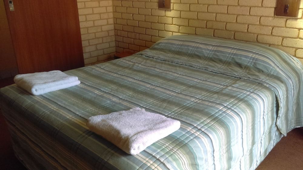 Shark Bay Hotel 2