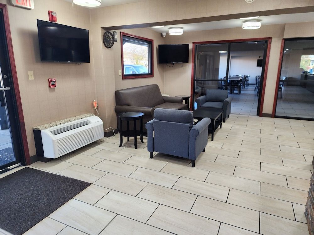 Quality Inn Middleburg Heights near Cleveland Airport 2