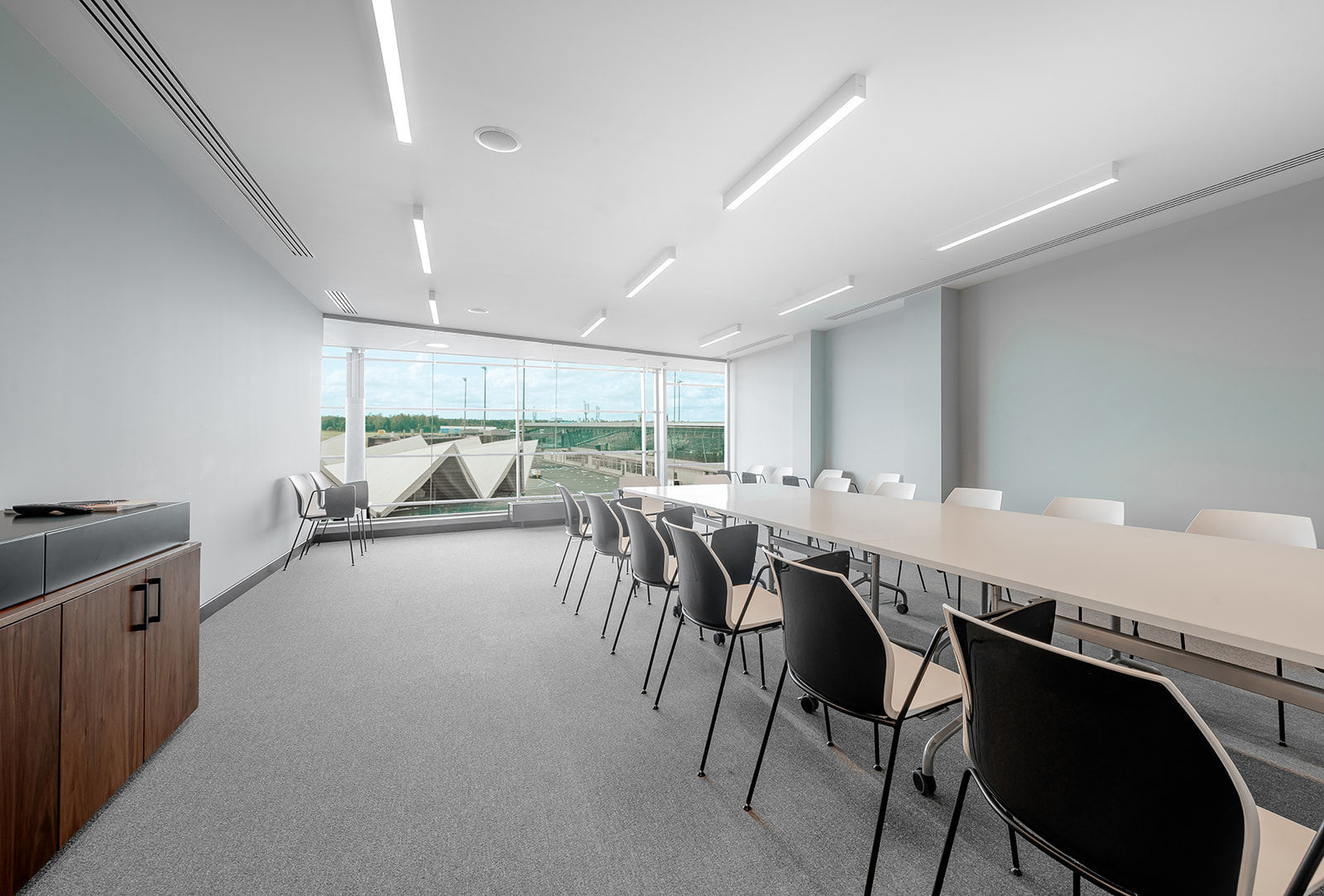 Kepler Club Riga Airport Hotel - Landside Public Area 2