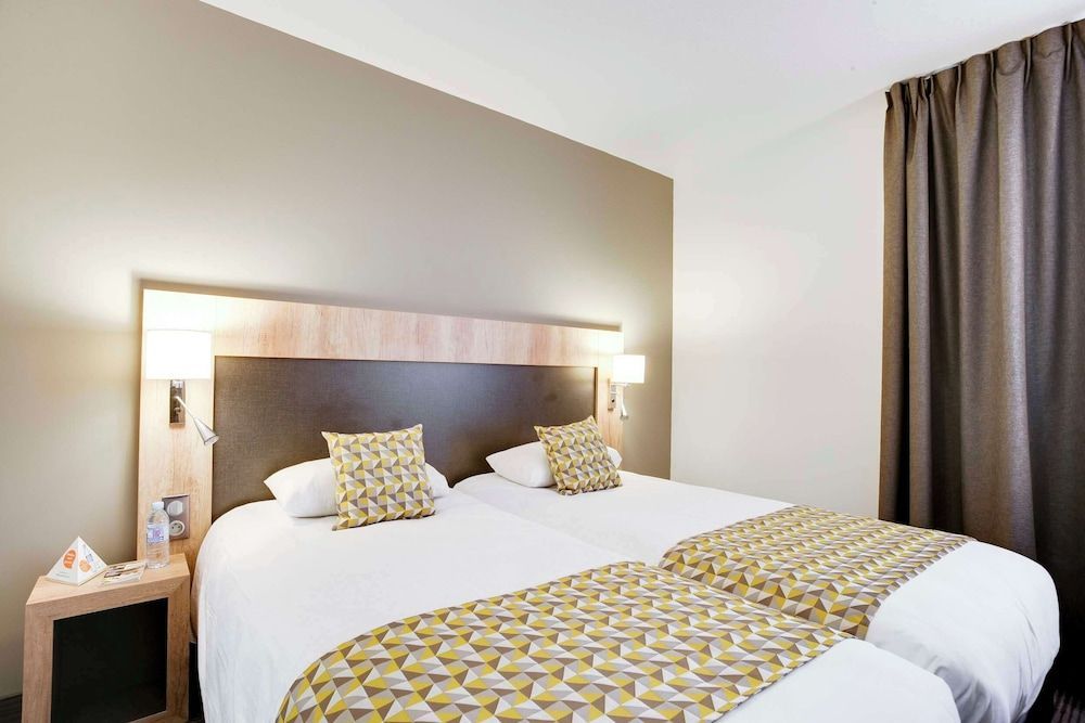 Brit Hotel Confort Loches 1