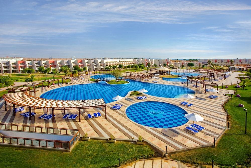 SUNRISE Crystal Bay Resort - Posh Club 2