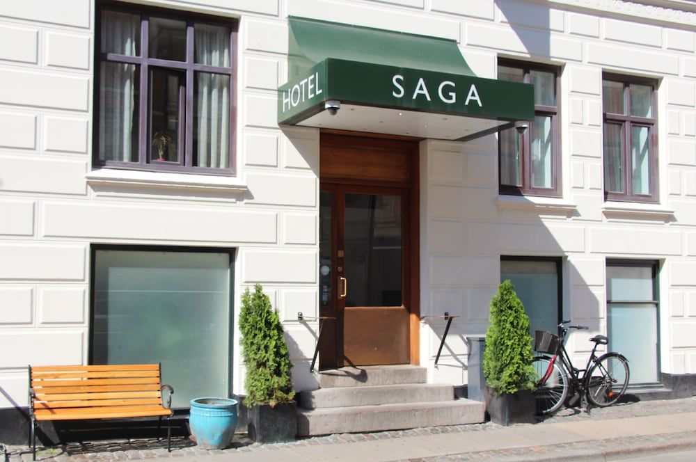 Go Hotel Saga 1