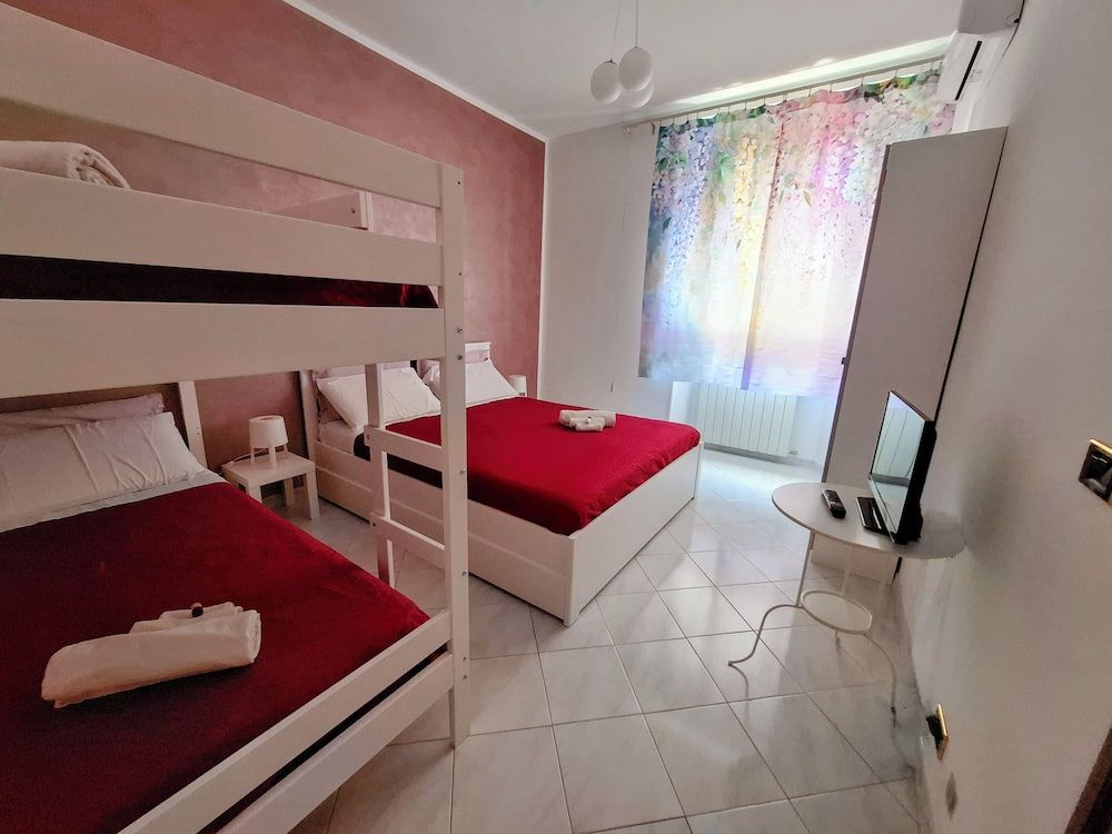 Rhome Sweet Rhome 1