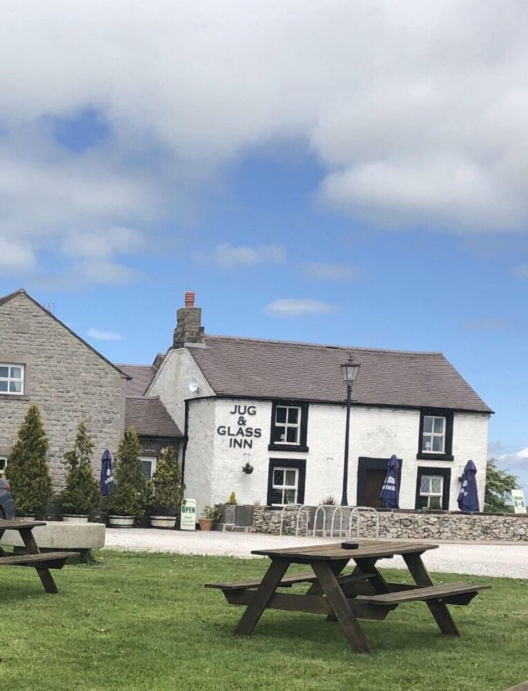 The Jug & Glass Inn 1