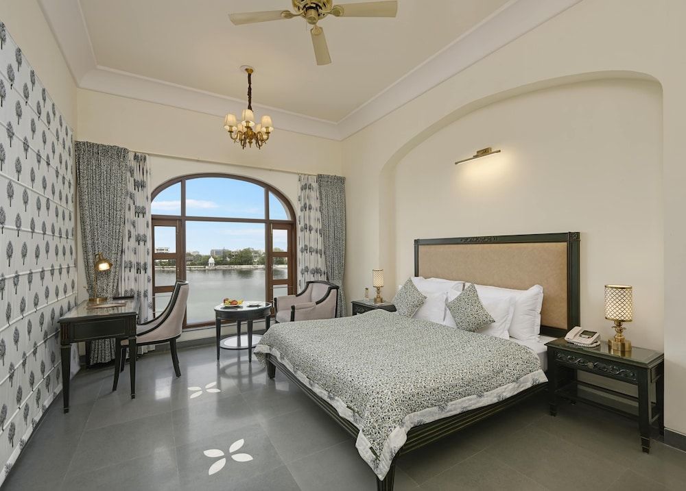Brahma Niwas - Luxury Lake View Hotel with Infinity Pool, Udaipur 2