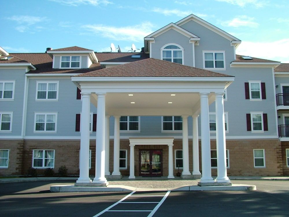 Holiday Inn Express & Suites WHITE RIVER JUNCTION by IHG 1