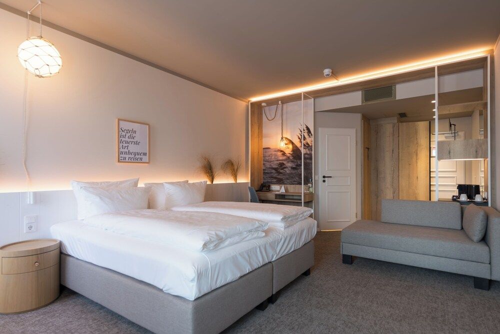 Hafenhotel zu Putbus 1