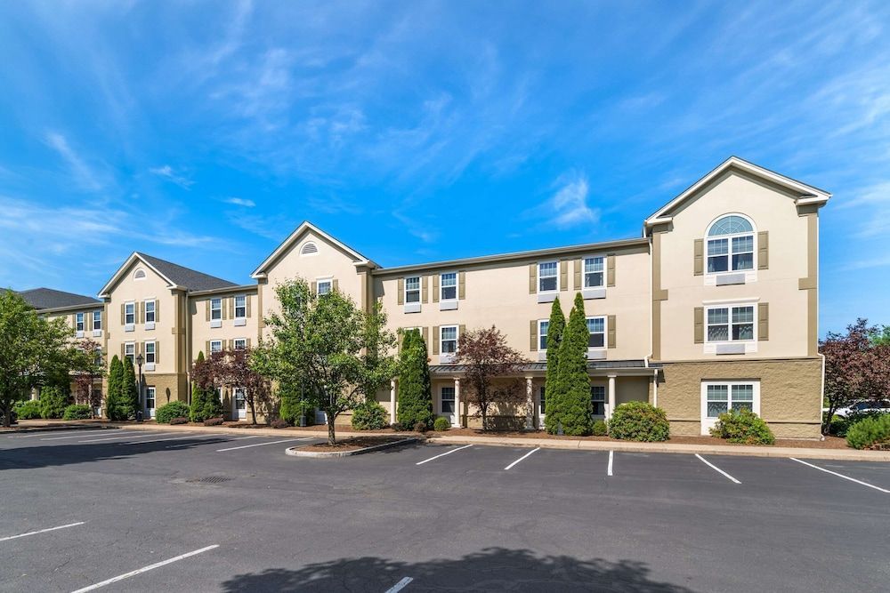 Comfort Inn & Suites Hadley - Amherst 1