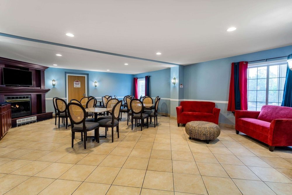 Hawthorn Suites by Wyndham Allentown-Fogelsville 2