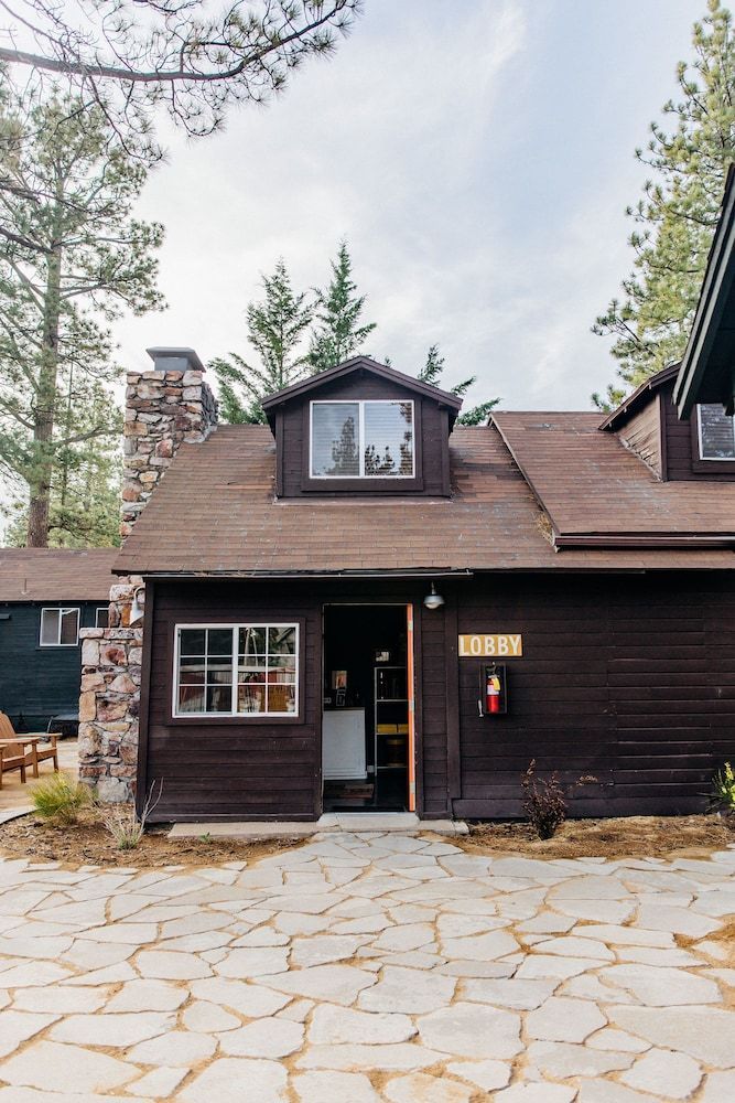 Noon Lodge 2