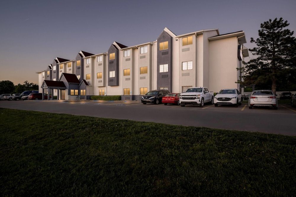 Days Inn by Wyndham near Kansas Speedway 1