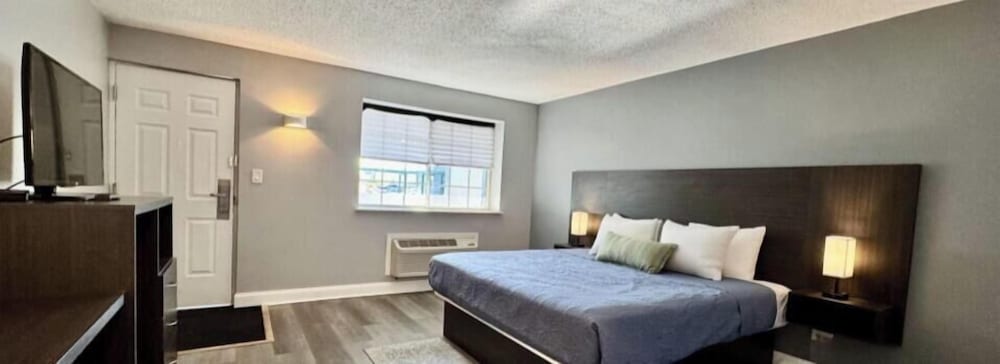 O'Hare Inn & Suites 1