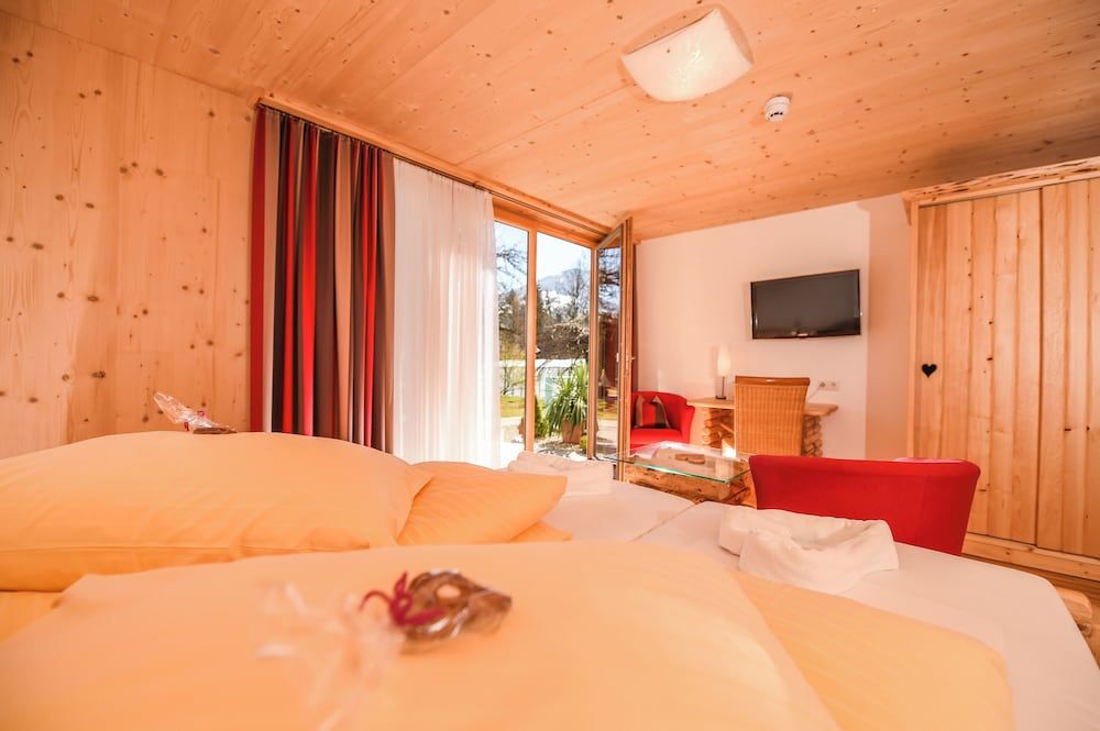 Hartweger's Hotel 2