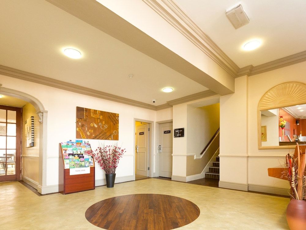 Gainsborough House Hotel 1
