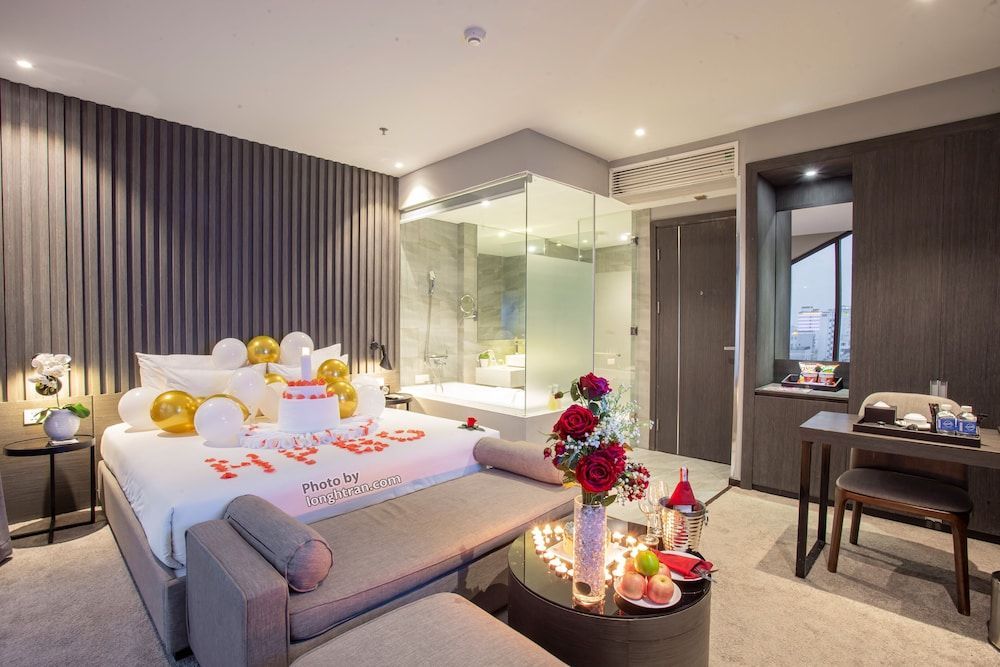 Grand Ocean Luxury Boutique - Infinity Rooftop Pool 1
