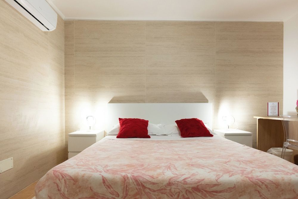 Vittoria Guest House Salerno 1