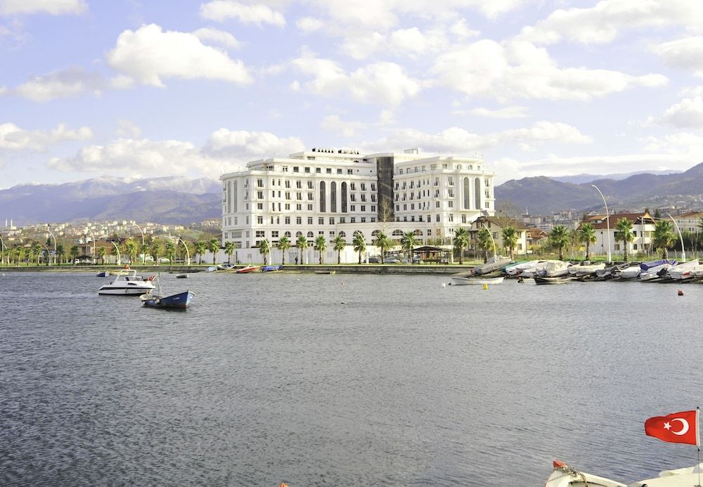 Wellborn Luxury Hotel 1