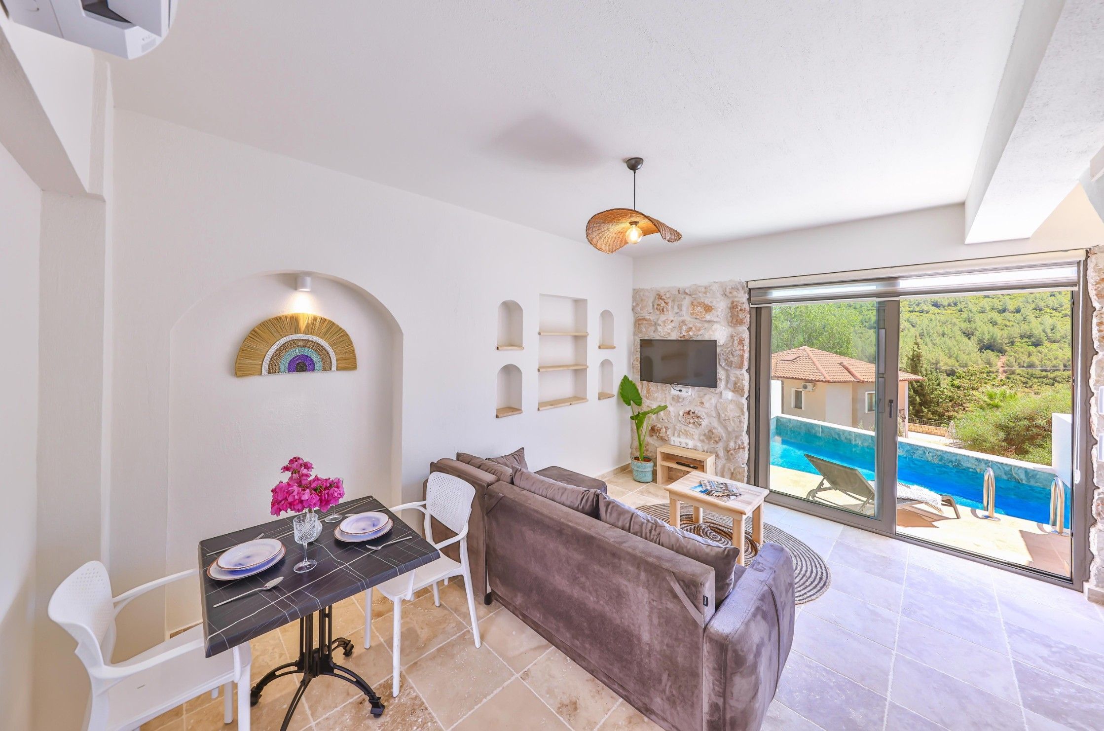Noubas Villas 1