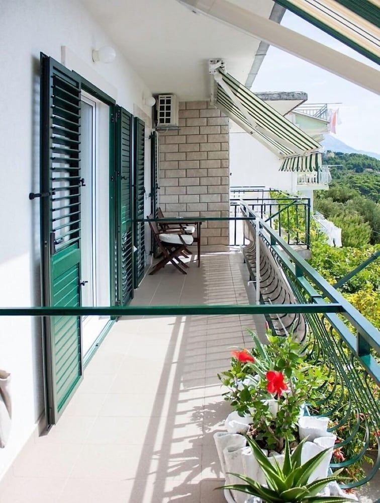 Apartment Ante 1