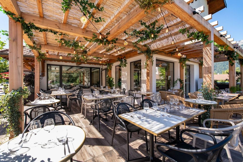 L'Arcalod & Bistrot Jeanne - Lac d'Annecy - Hôtel Restaurant Spa 1