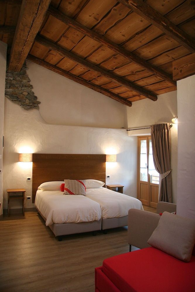 Ostello del Castello Tirano 1