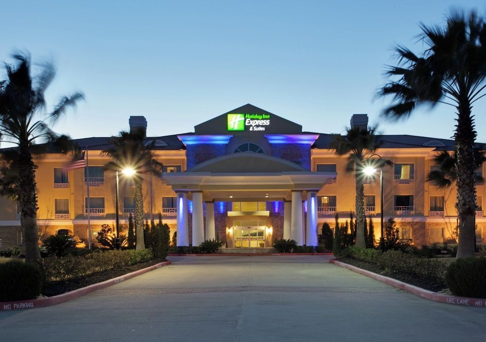 Holiday Inn Express & Suites PEARLAND by IHG 1