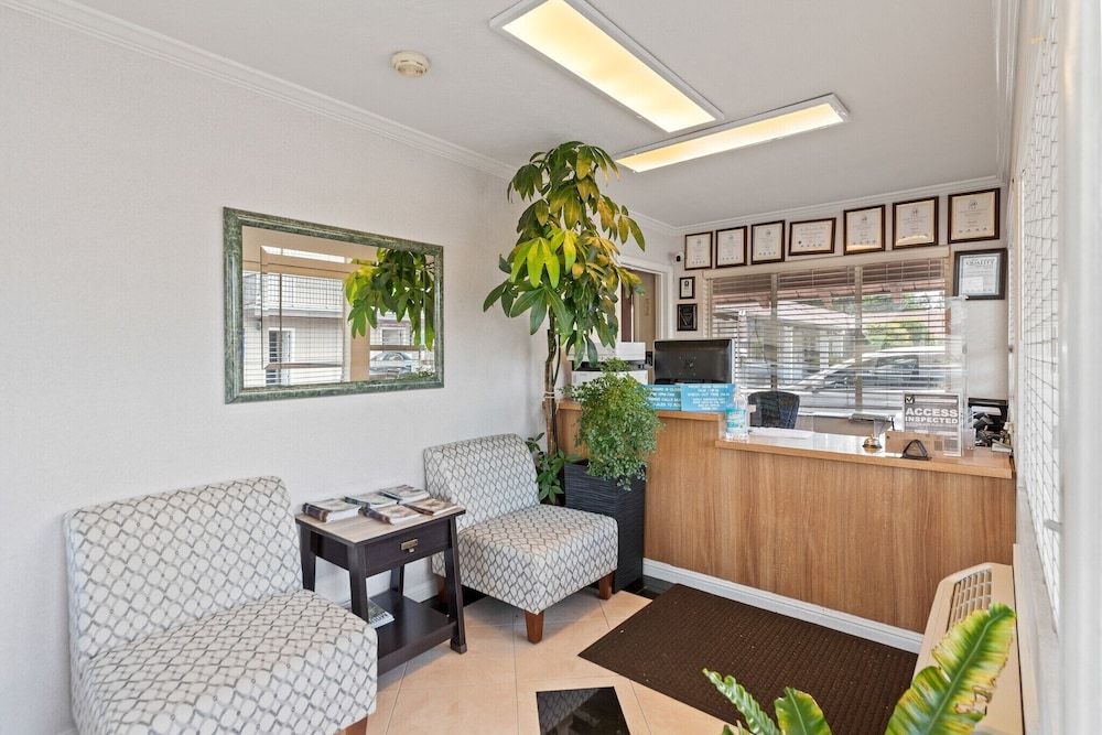 Americas Best Value Inn - Sky Ranch Palo Alto 2