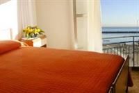 Hotel Dei Cesari - Fronte Mare - Breakfast XXL fino alle 12 2