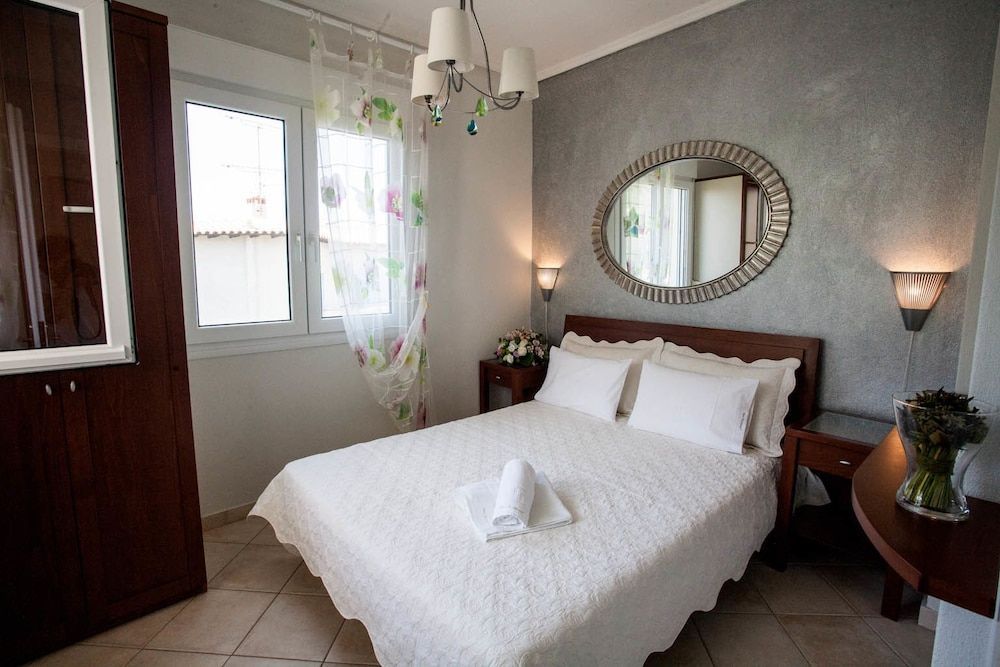 SUN RESIDENCE Exclusive Seaside Suites 2