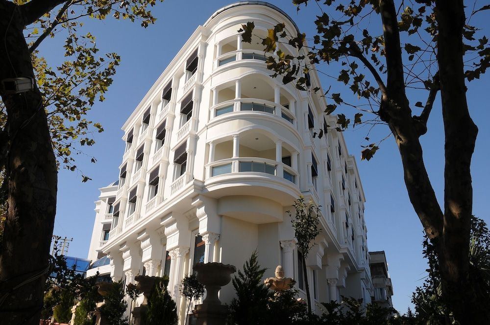 Paradise Island Hotel 1