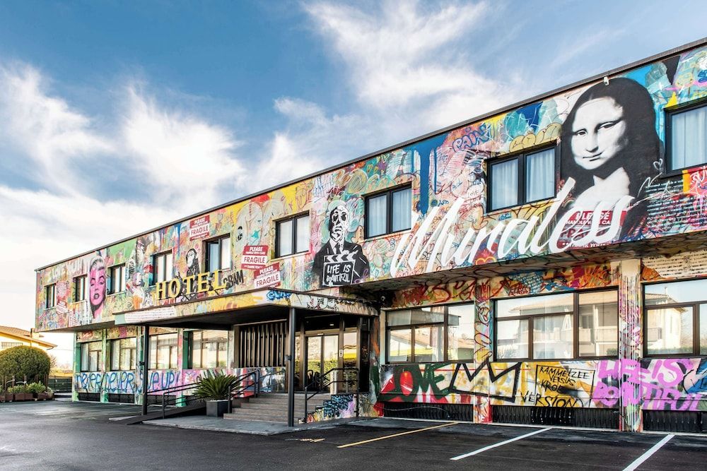 Muraless Art Hotel - WorldHotels Crafted 1