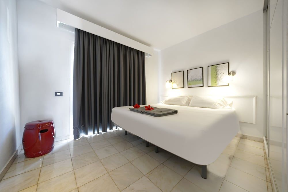 Vista Bonita - Gay and Lesbian Only Resort 2