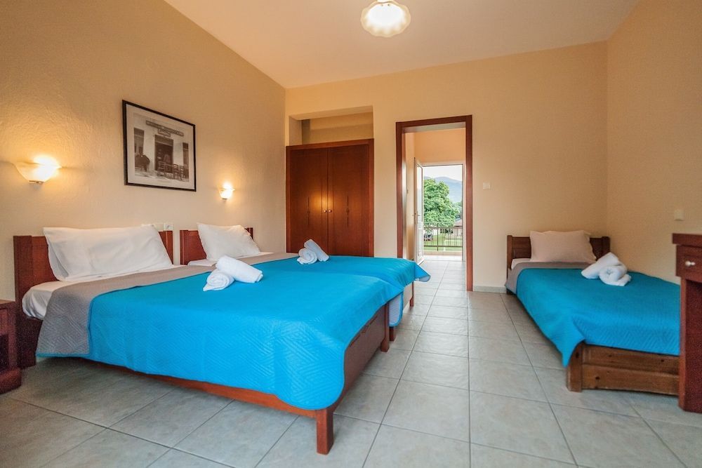 Sintrivanis Resort Beach 2
