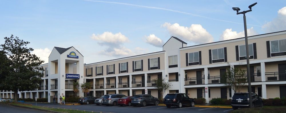 Days Inn by Wyndham Marietta-Atlanta-Delk Road 1