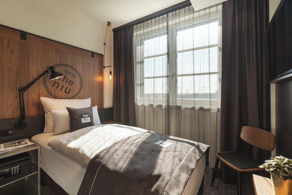 Holiday Inn - the niu, Bricks Hamburg Eppendorf by IHG 1