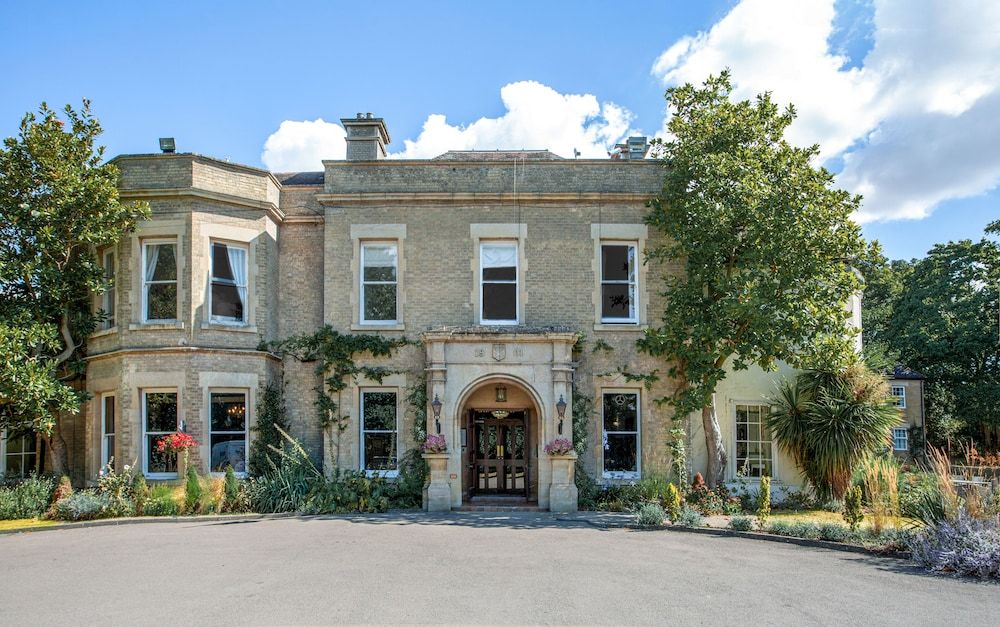 Woodland Manor Hotel 1