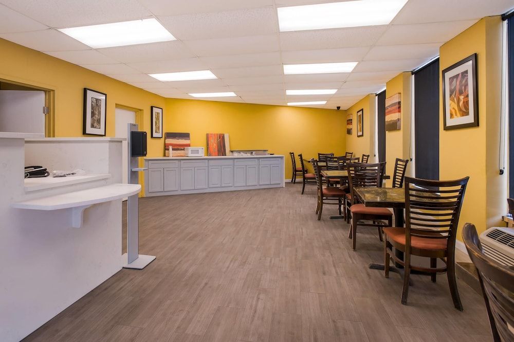 Econo Lodge Gretna - New Orleans 2