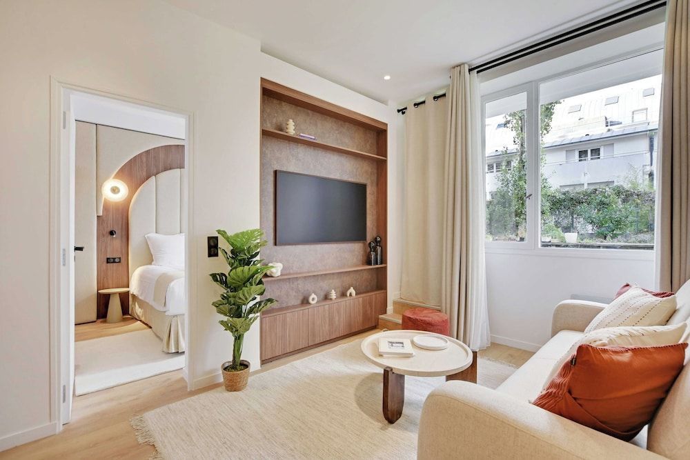 Newly Refurbished Flat in Heart of 18th District 1